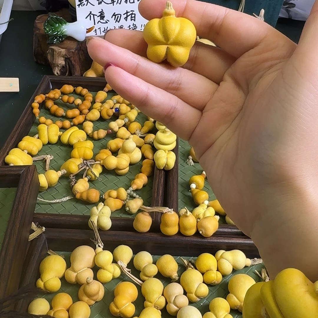 玥***白大叶紫檀（黑酸枝木类）