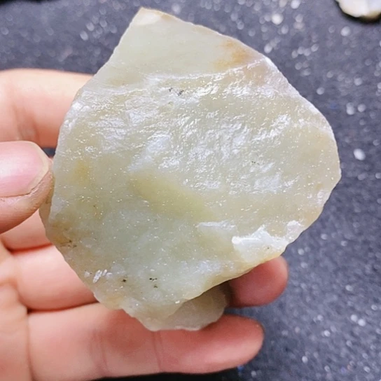 和田玉（糖玉）未镶嵌珠宝半成品
