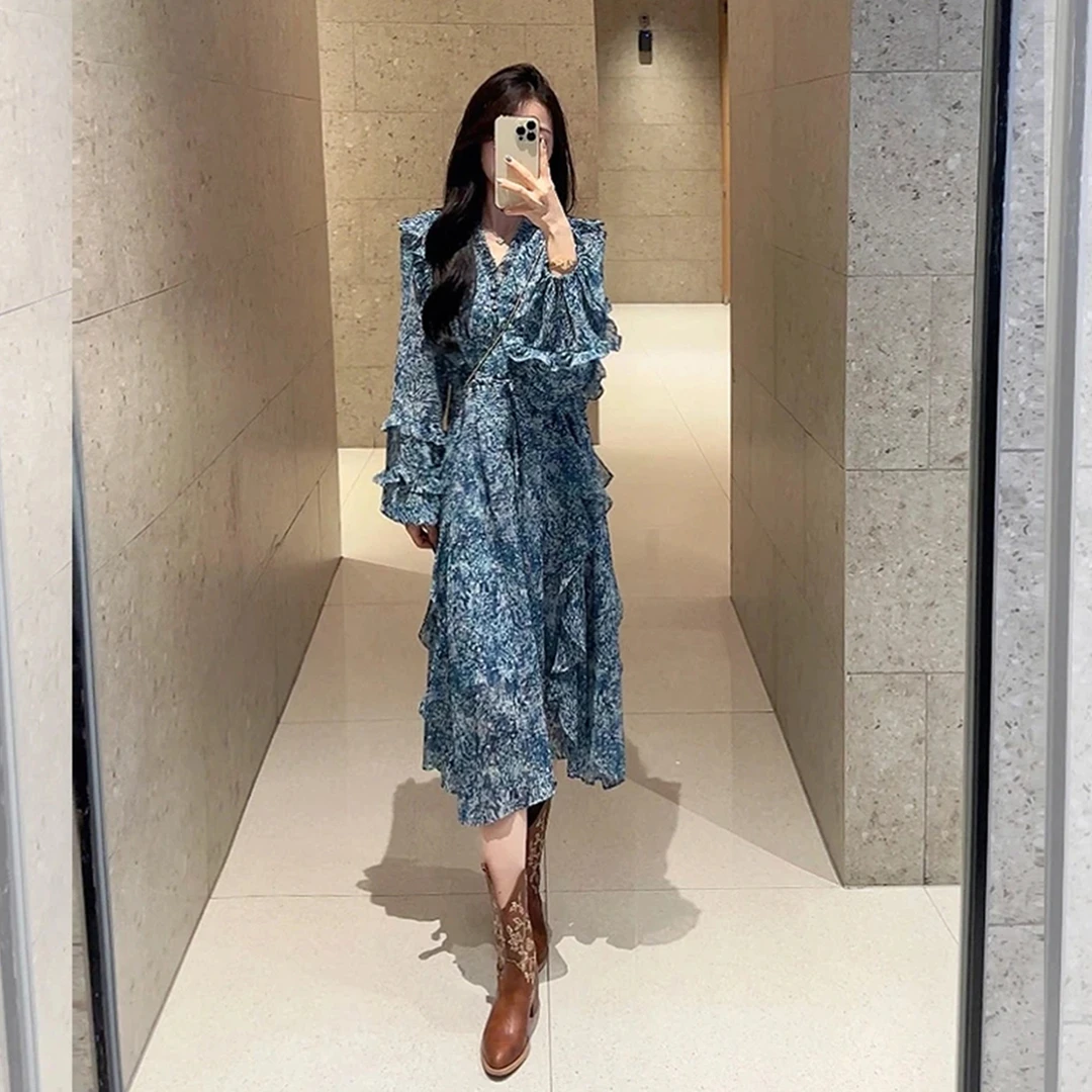 法式气质V领花边蓝色碎花裙女秋季新款高级感独特别致长款连衣裙