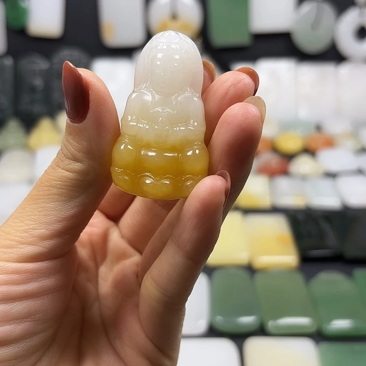 石英质玉（金丝玉）未镶嵌颈饰