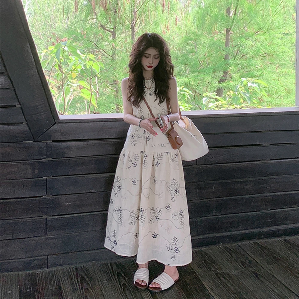 茶歇法式复古碎花连衣裙子女夏季2025新款御姐性感气质背心长裙子