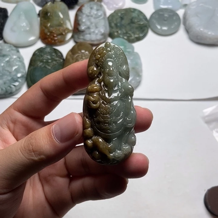 翡翠未镶嵌颈饰财爷27