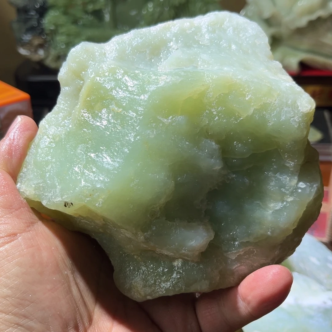 蛇纹石玉未镶嵌珠宝奇石