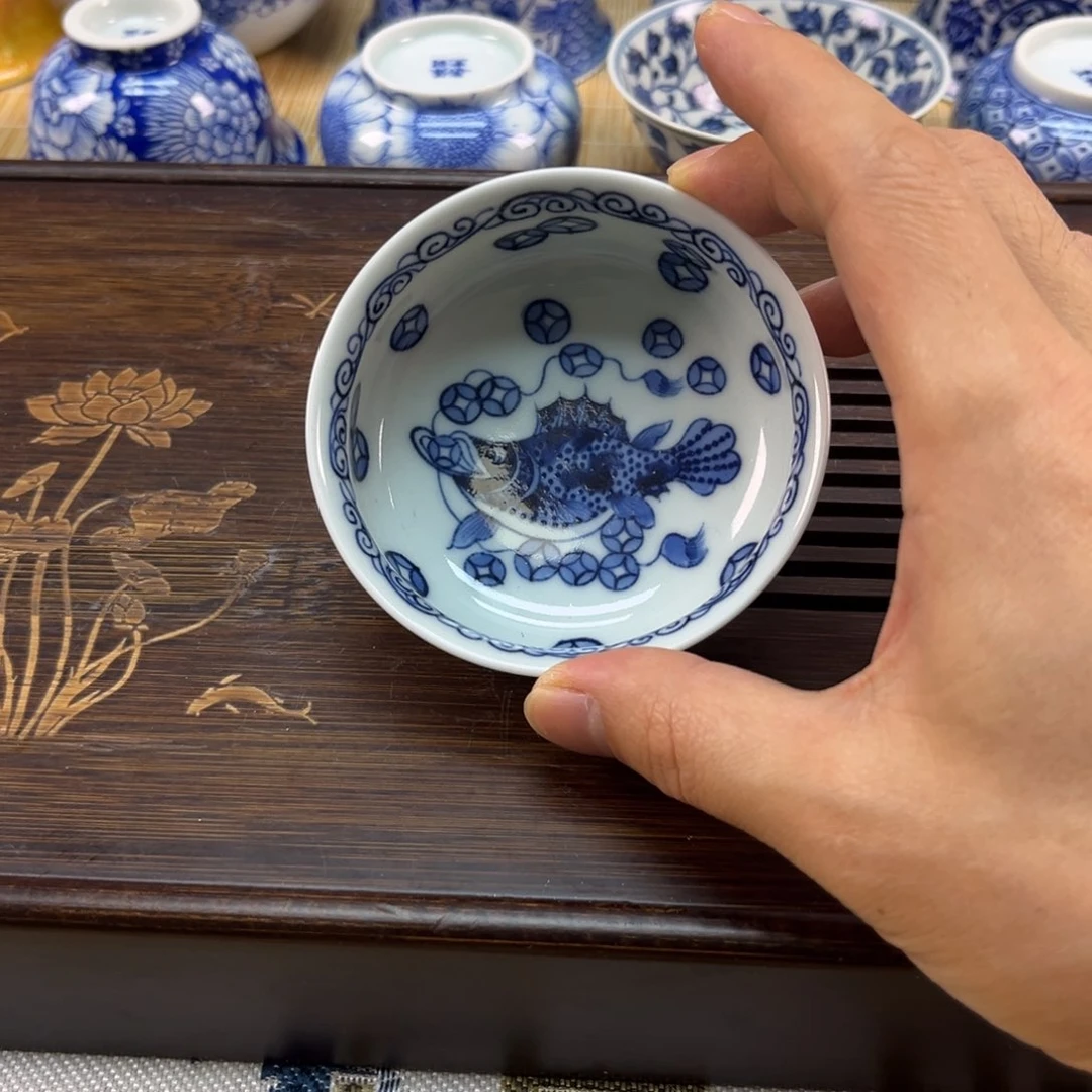 手绘金钱鳜鱼炉式杯