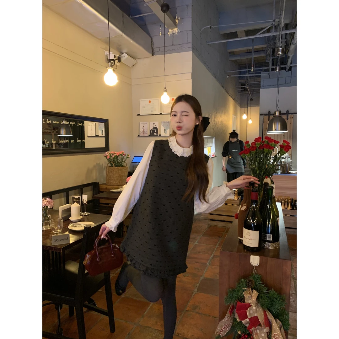 【心动法则】韩系简约宽松植绒毛呢背心连衣裙+刺绣花边领衬衫套装