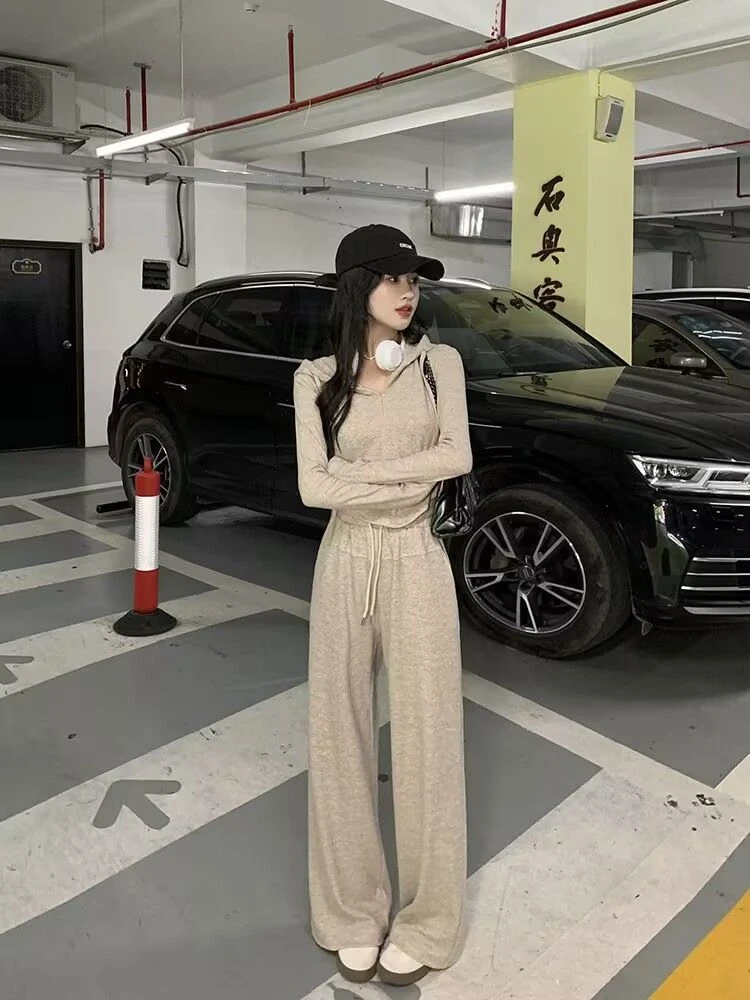 春秋款百搭老钱风女装衣服套装韩版大码纯色休闲时尚设计感两件套