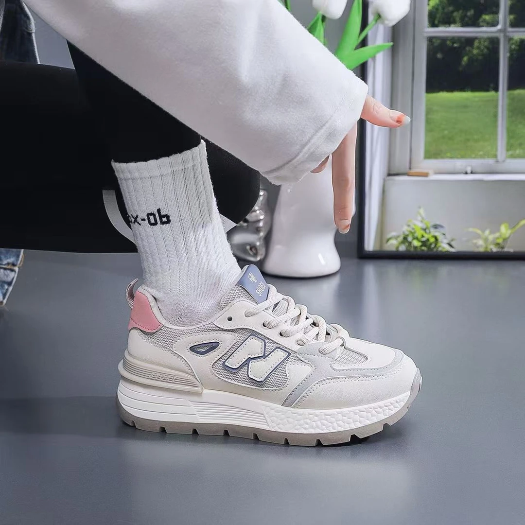 新款潮流捡漏软底防滑阿甘鞋~