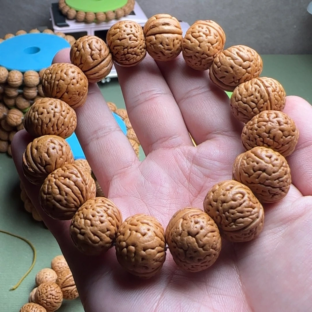 桃核手串金鱼肚桃核手串02