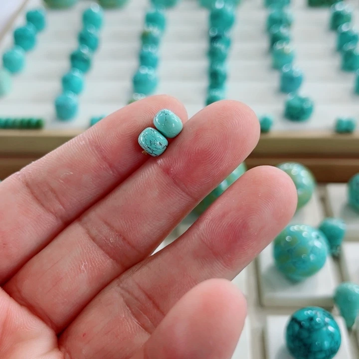 未镶嵌绿松石珠宝奇石