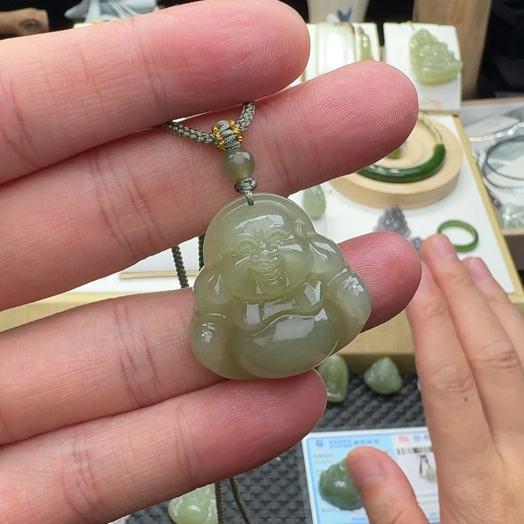 和田玉未镶嵌颈饰