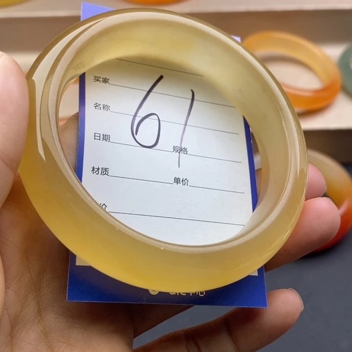 石英质玉未镶嵌手镯