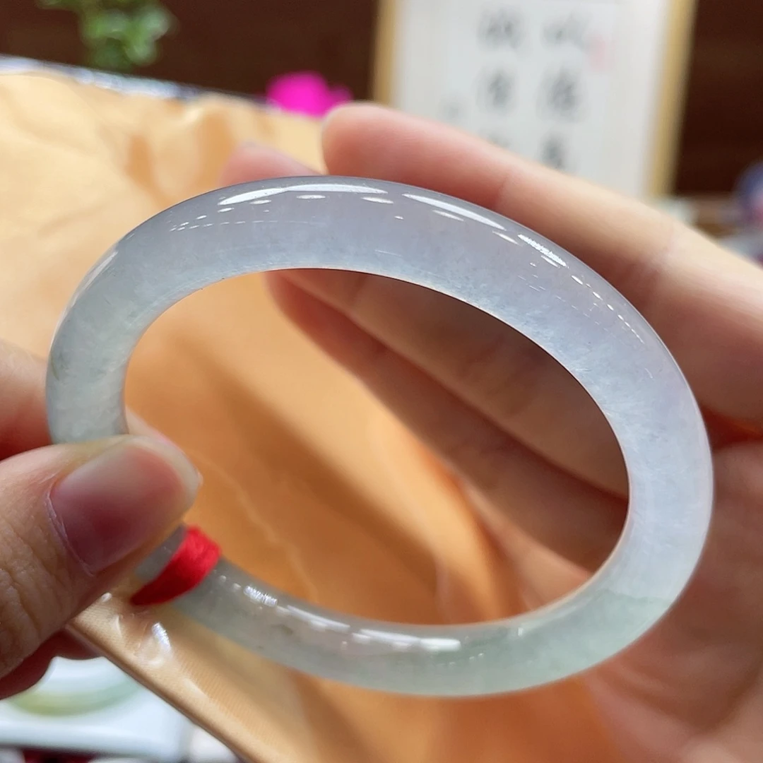 翡翠未镶嵌手镯7 号