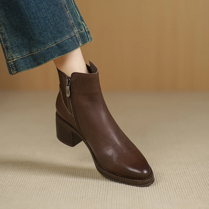 高级感水洗牛皮切尔西靴秋冬新款百搭小短靴女粗跟真皮美拉德靴子