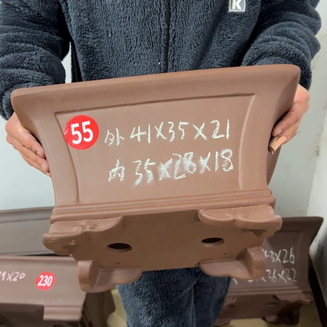 紫砂花盆呜呜呜呜