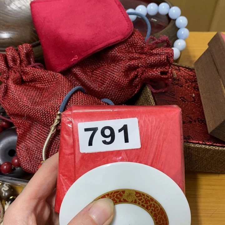 瓷片哈中古工艺品一件