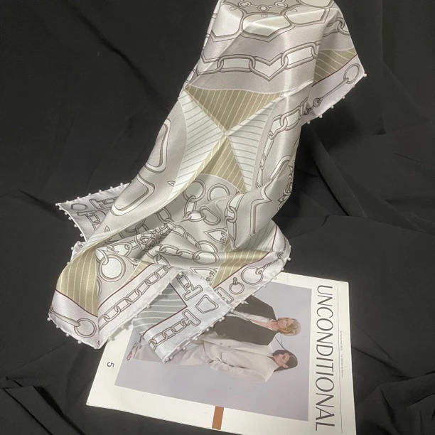 YJ2025早春新款精致女人真丝方巾70*70