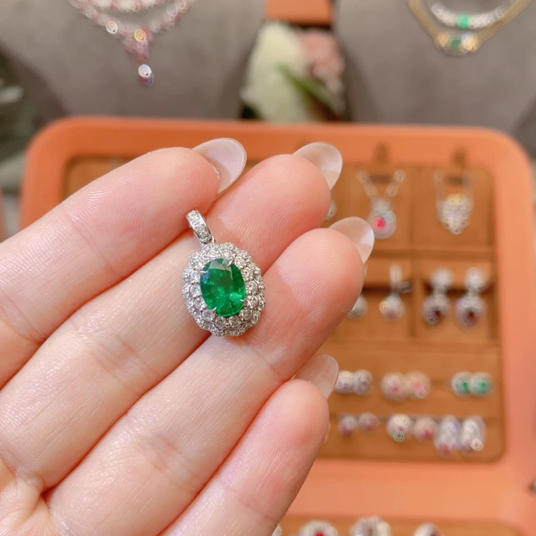 祖母绿18K金镶嵌吊坠1.66