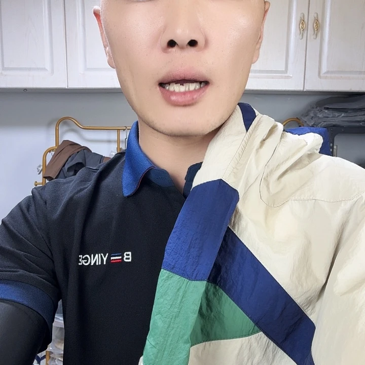 三***》5x米色短裤11111111