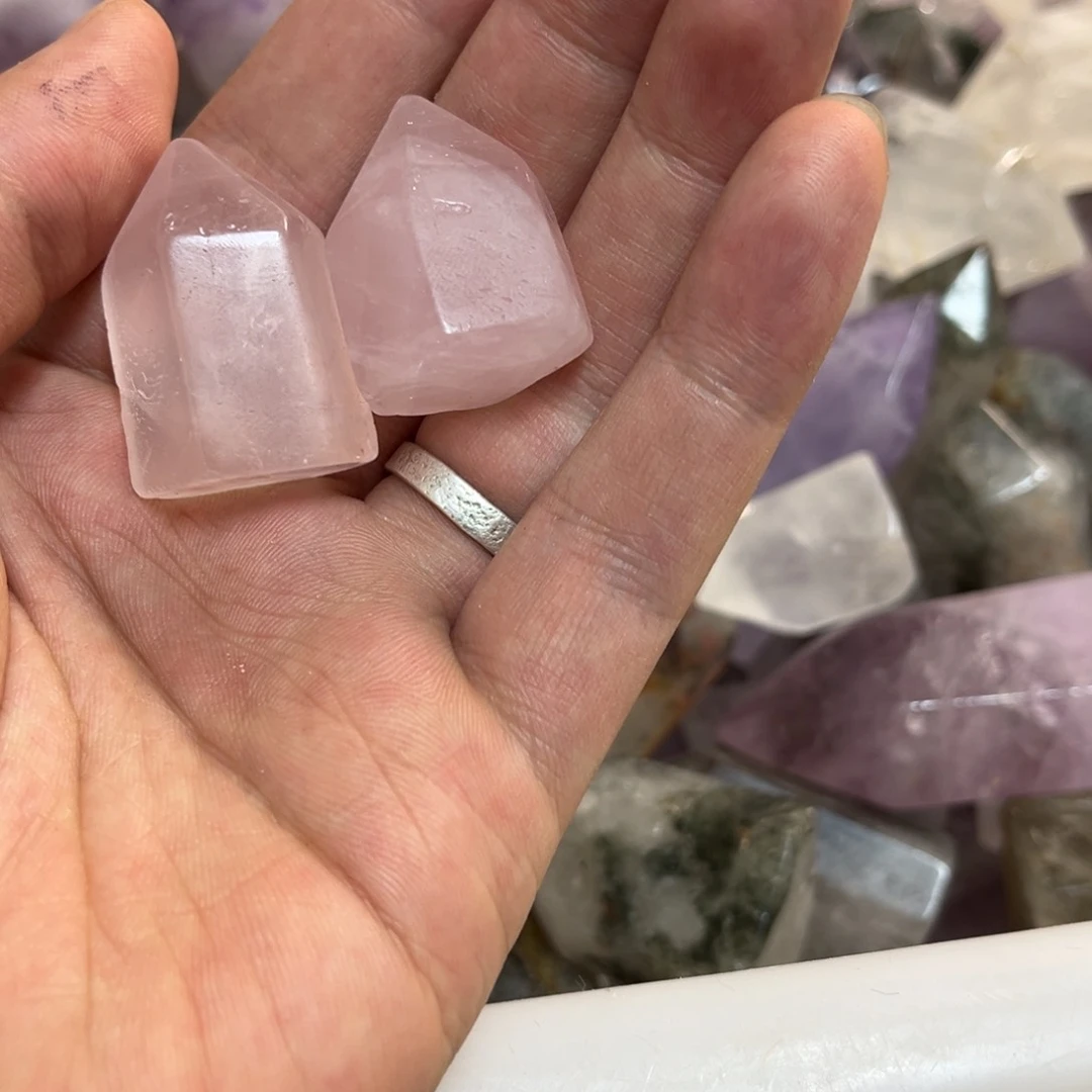 拉长石吊坠未镶嵌温*?