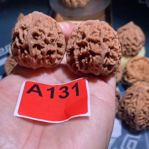 吊坠文玩核桃37龙眼