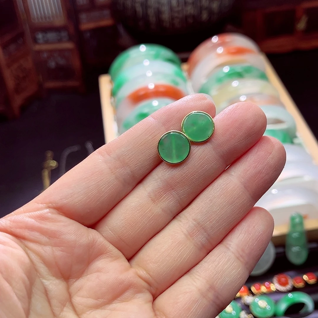 石英质玉未镶嵌耳钉