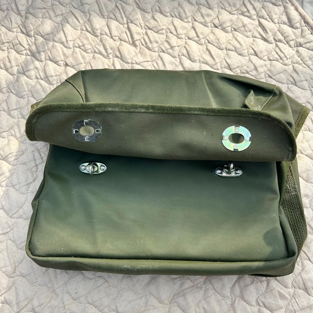 绿色（+号）小包包