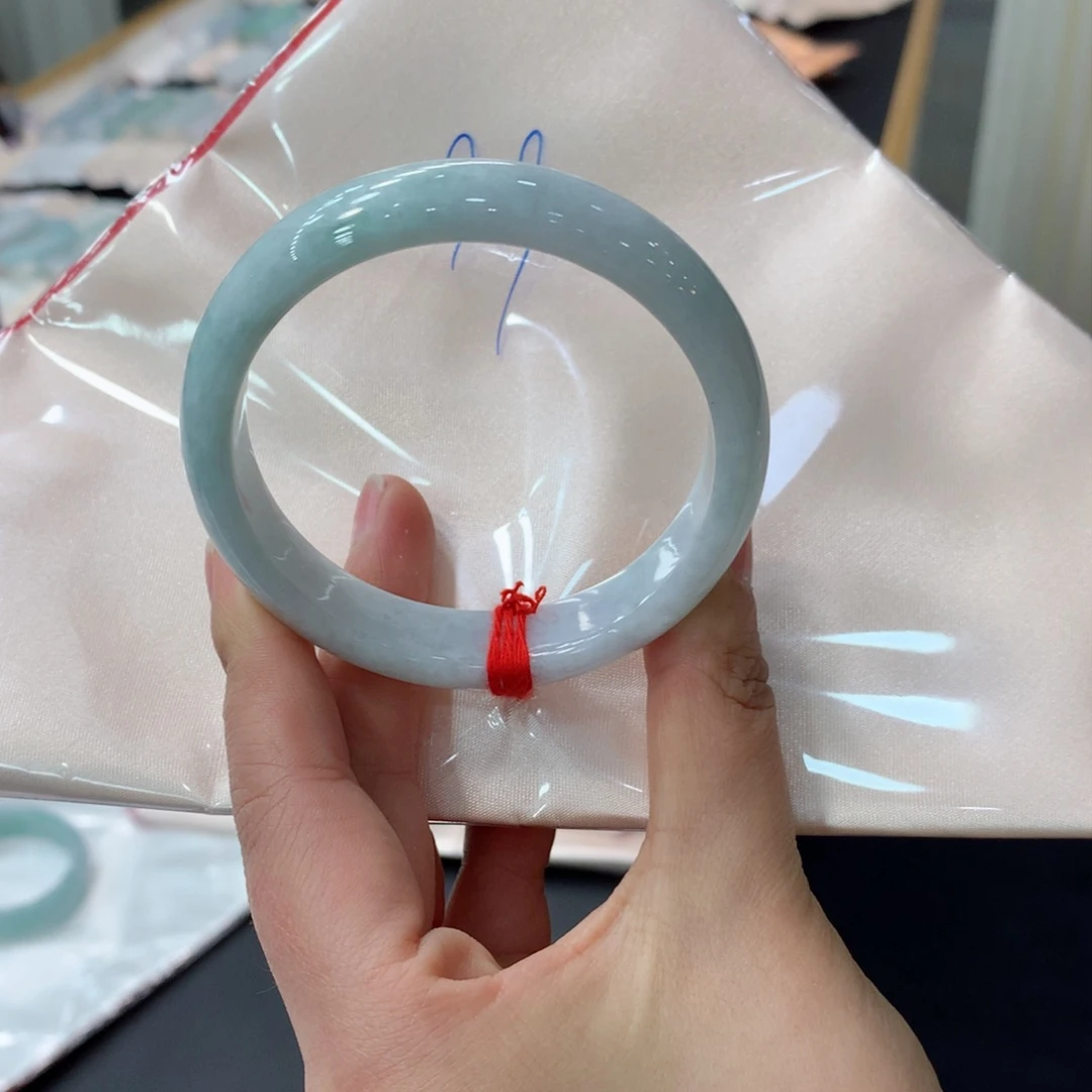 翡翠手镯未镶嵌买断