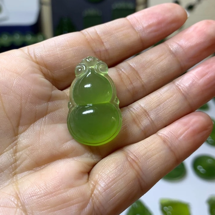 未镶嵌岫玉颈饰吊坠