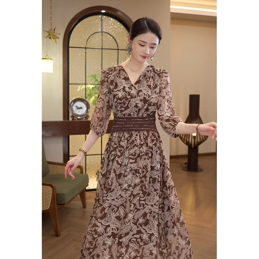 唐熹2025年夏季新款【H-365】轻奢高级感显瘦咖色V领碎花连衣裙子女
