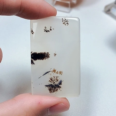 玛瑙/玉髓颈饰未镶嵌低**默