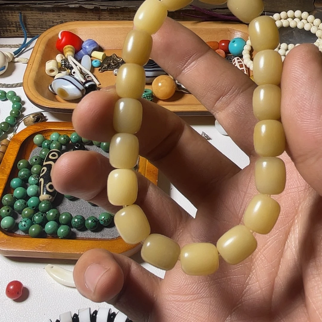 白玉菩提吊坠知*珠子