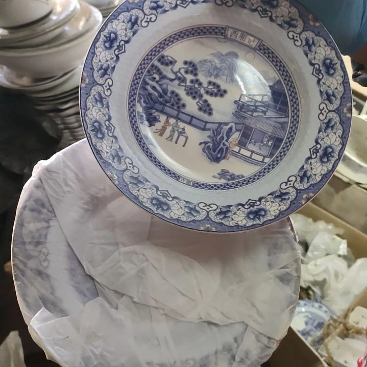 摆件陶瓷盘子碗啥都有