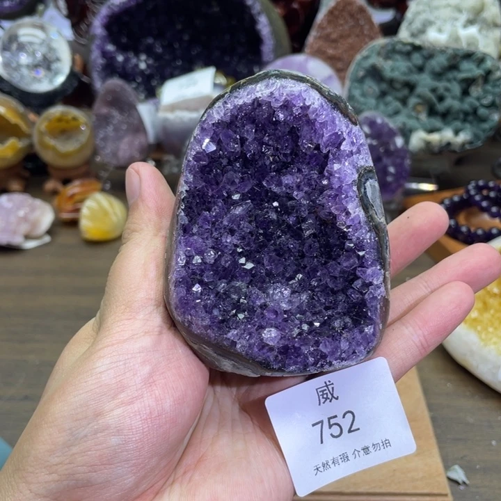 未镶嵌水晶珠宝半成品