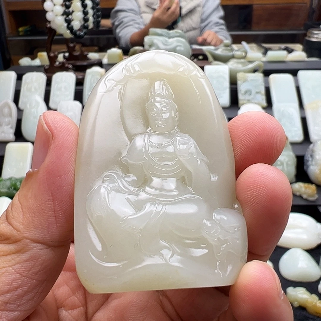 和田玉未镶嵌颈饰