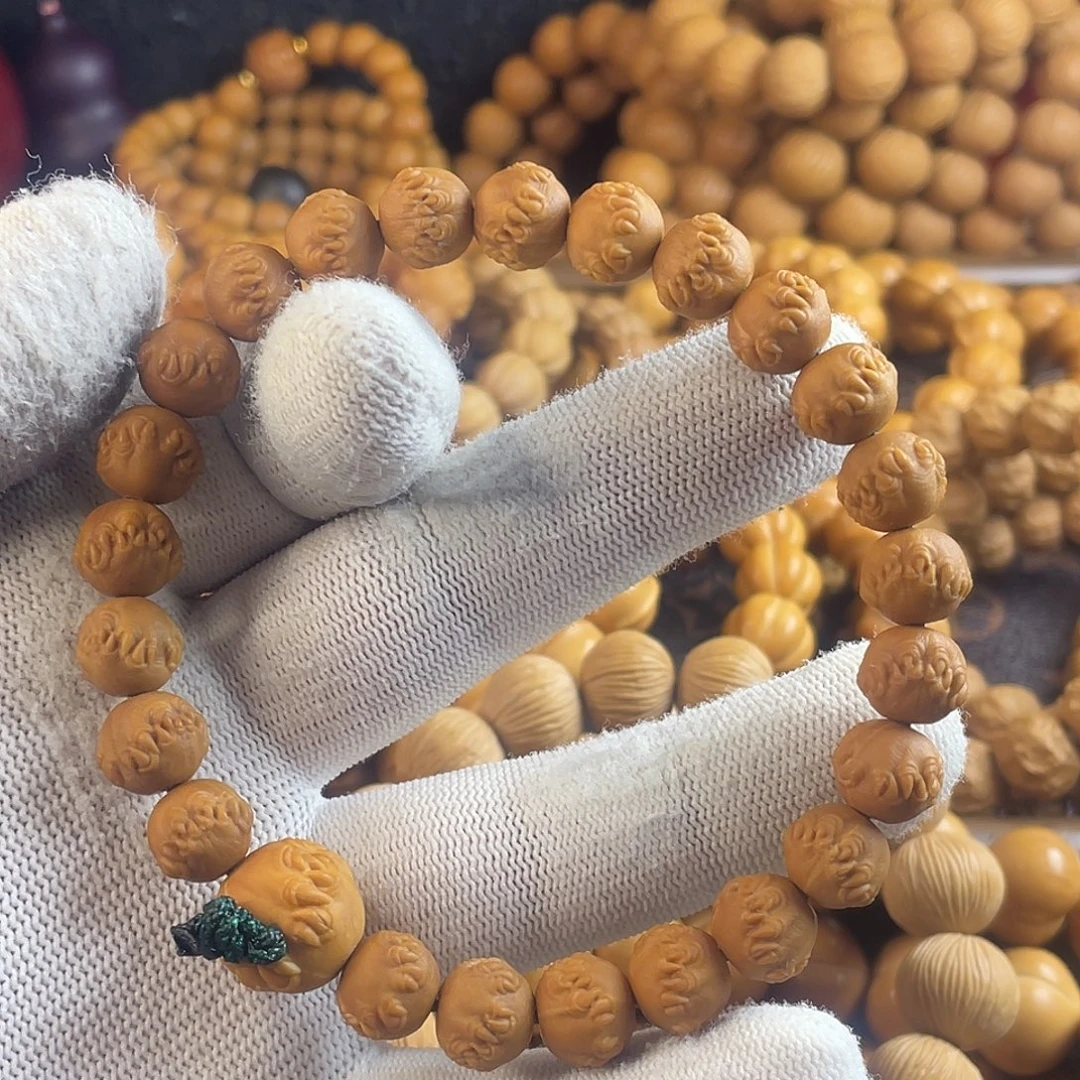 猴头核桃吊坠小吞噬手持