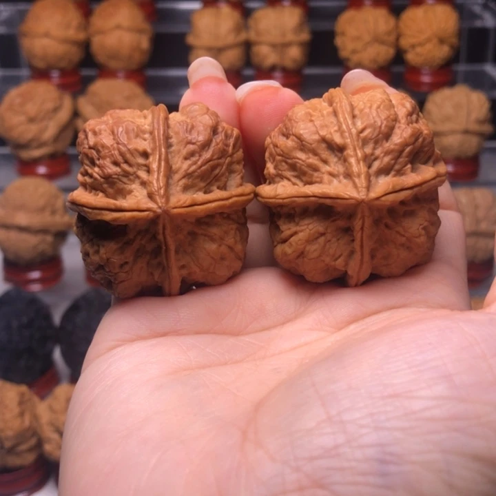 文玩核桃吊坠四*行13金刚四棱