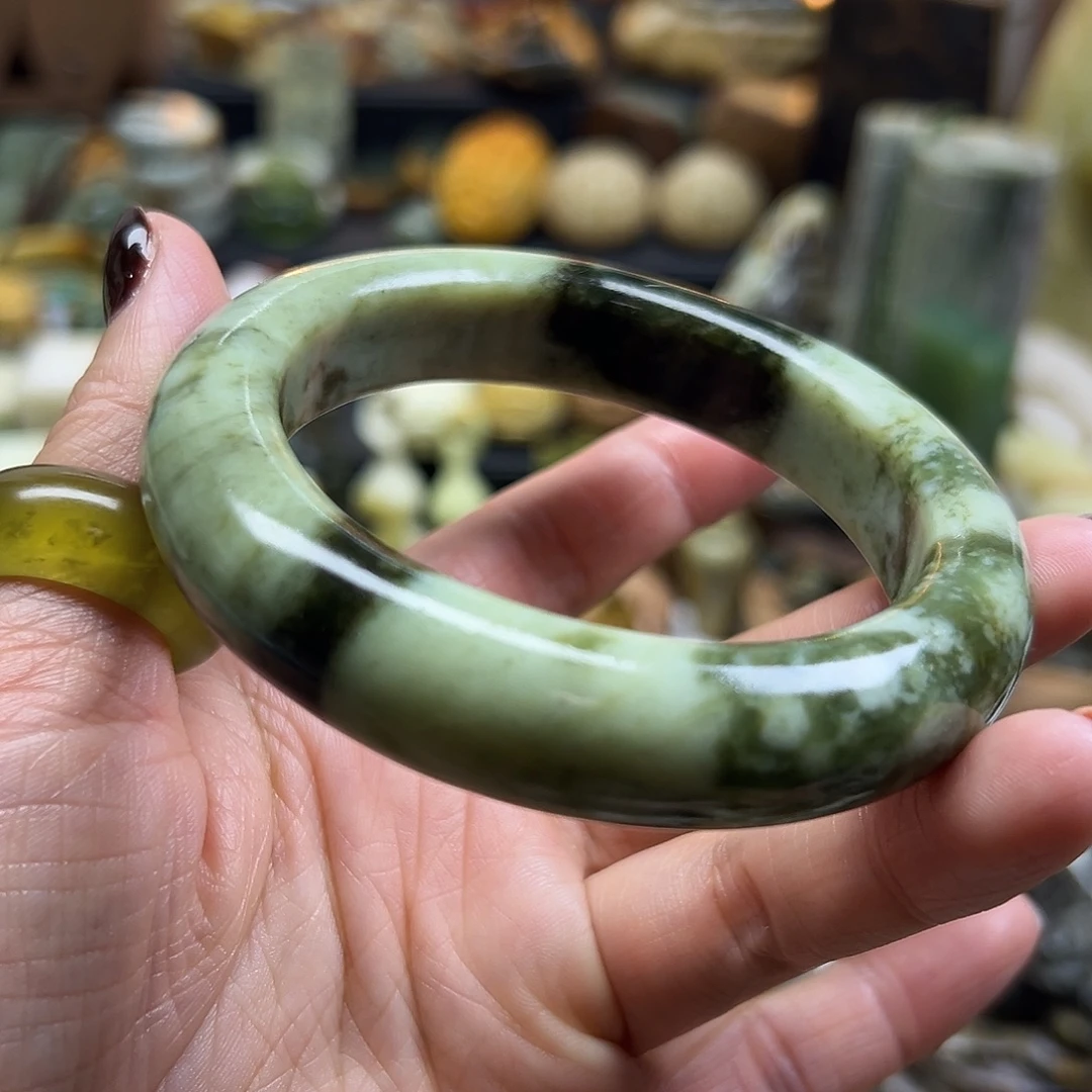 岫玉未镶嵌颈饰翠花料60