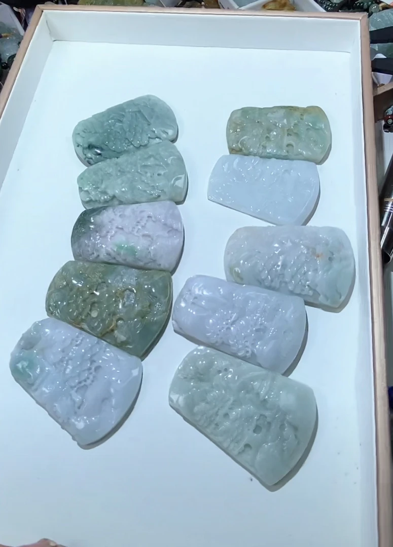 天然缅甸翡翠A货未镶嵌多样性仅发一件随机发货