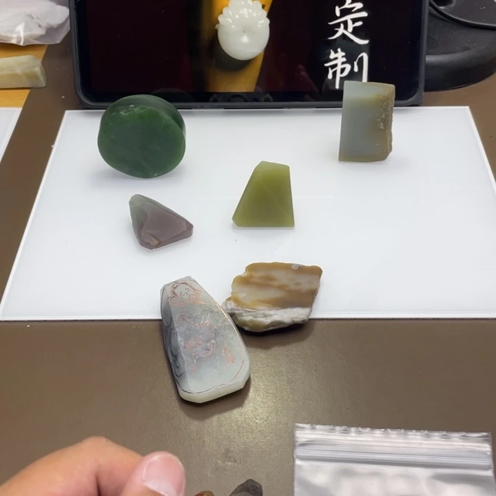 M***o未镶嵌随型定制和田玉