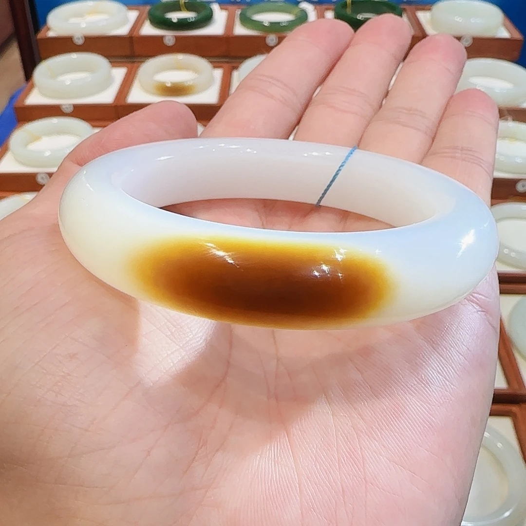 和田玉未镶嵌手镯且末传承级老红糖57 58 59