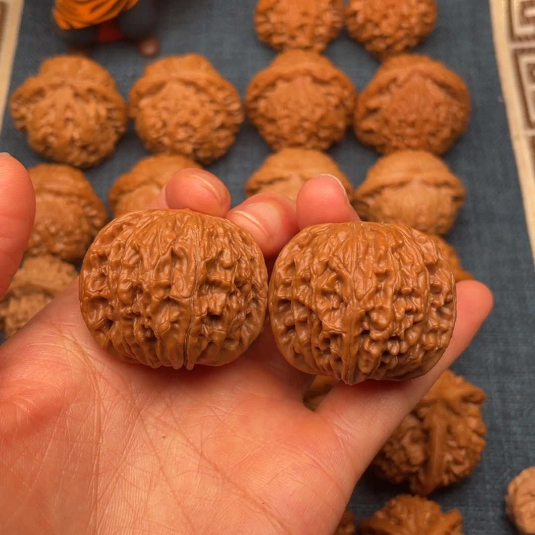 文玩核桃把件39山地正磨