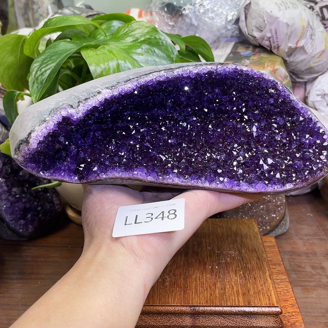 未镶嵌水晶大型摆件（非配饰）