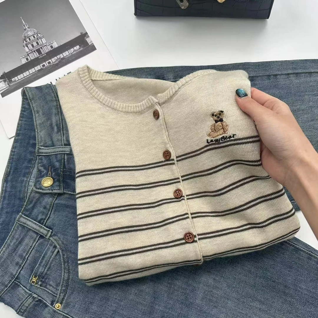 小熊刺绣」巨软百搭！韩系简约针织衫女Y6248杏
