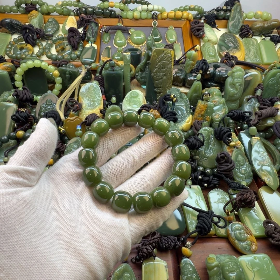 青***水岫岩老玉（透闪石质玉）未镶嵌手链