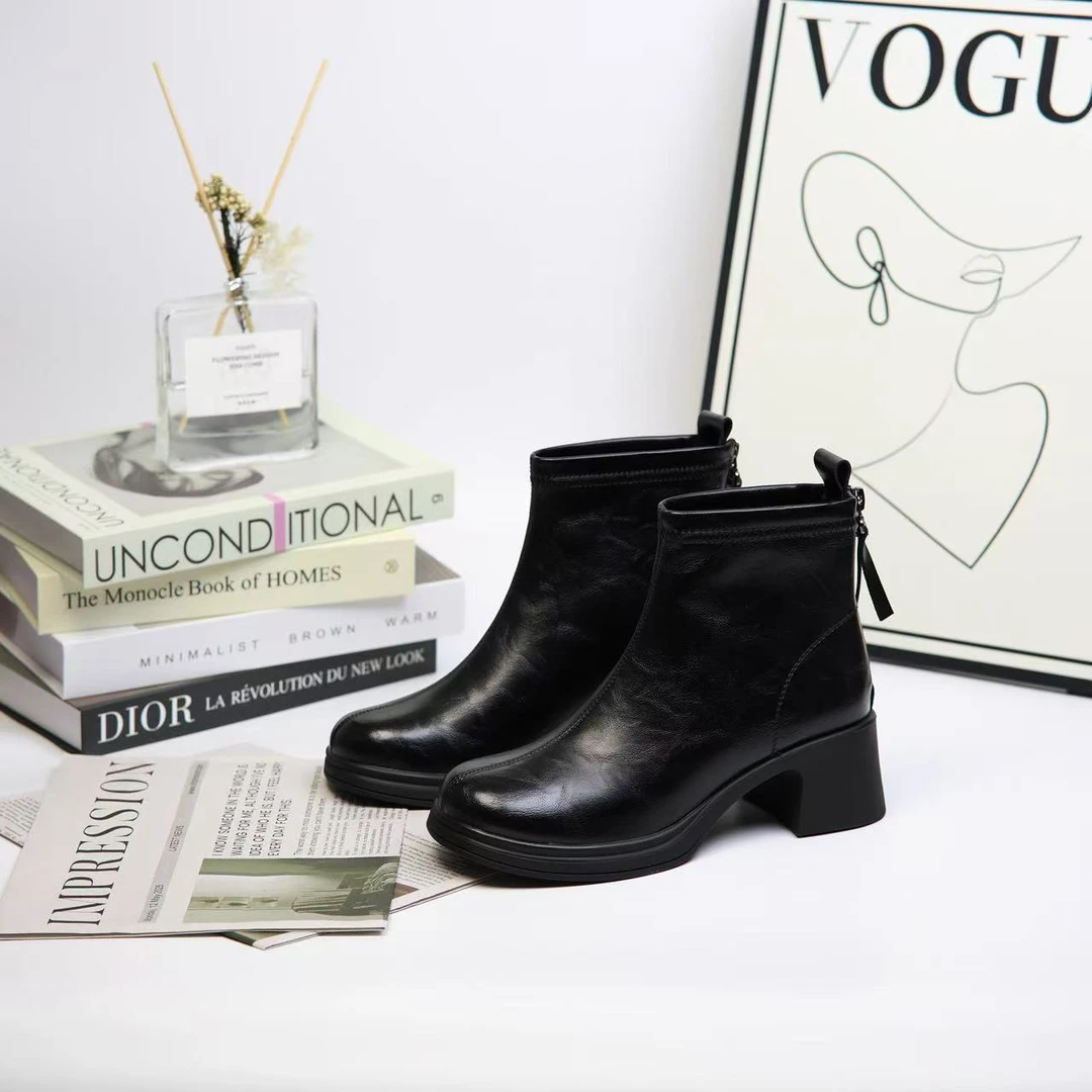 2025新款真皮加绒靴厚底粗跟短靴女圆头时装靴女靴子百搭女鞋2225