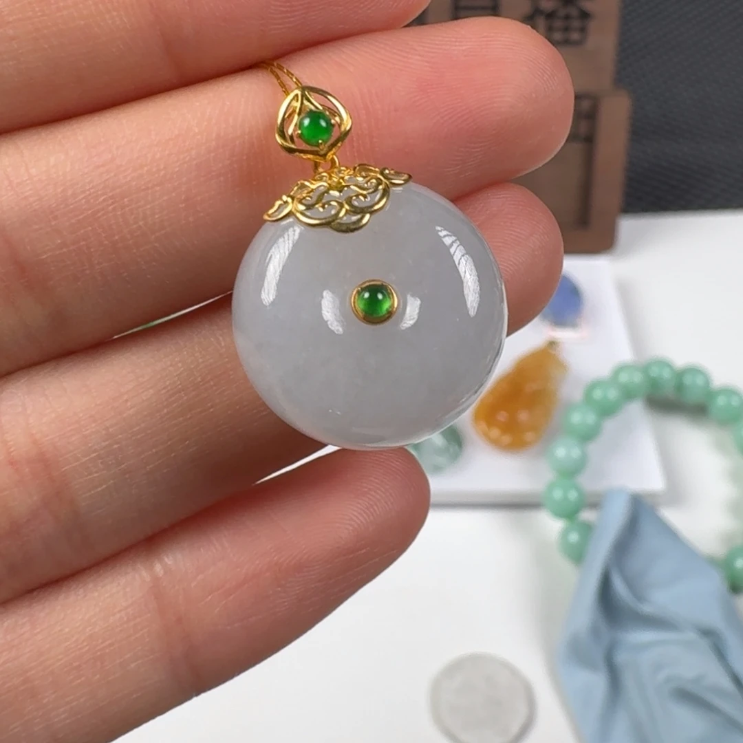 翡翠18K金镶嵌颈饰