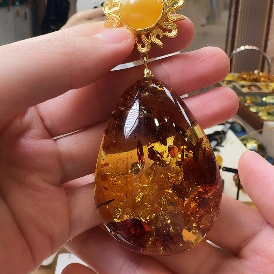 琥珀未镶嵌颈饰吊坠