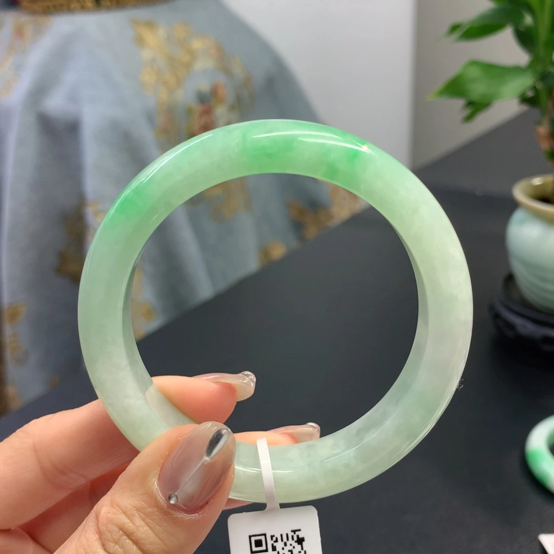 翡翠手镯未镶嵌缅甸翡翠手镯 冰阳绿翠正圈