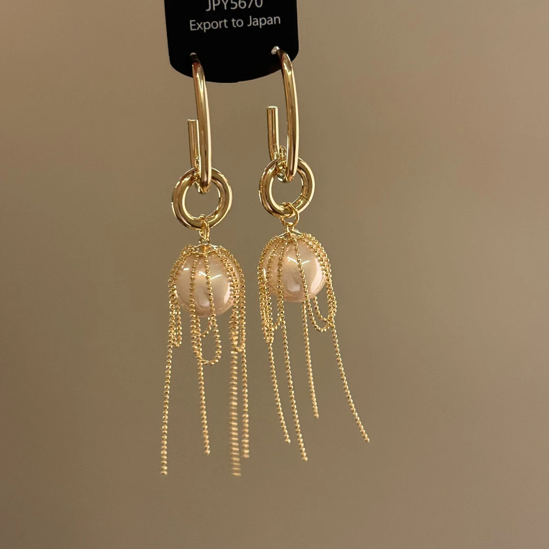 铜合金仿珍珠耳饰 法式复古金色珠珠流苏耳钉小众设计感耳环耳饰