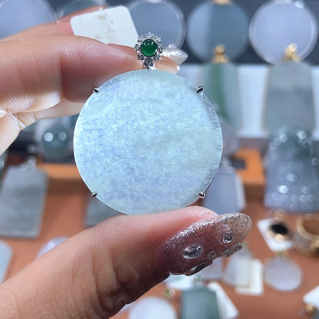 云***风翡翠18K金镶嵌吊坠(不含链)